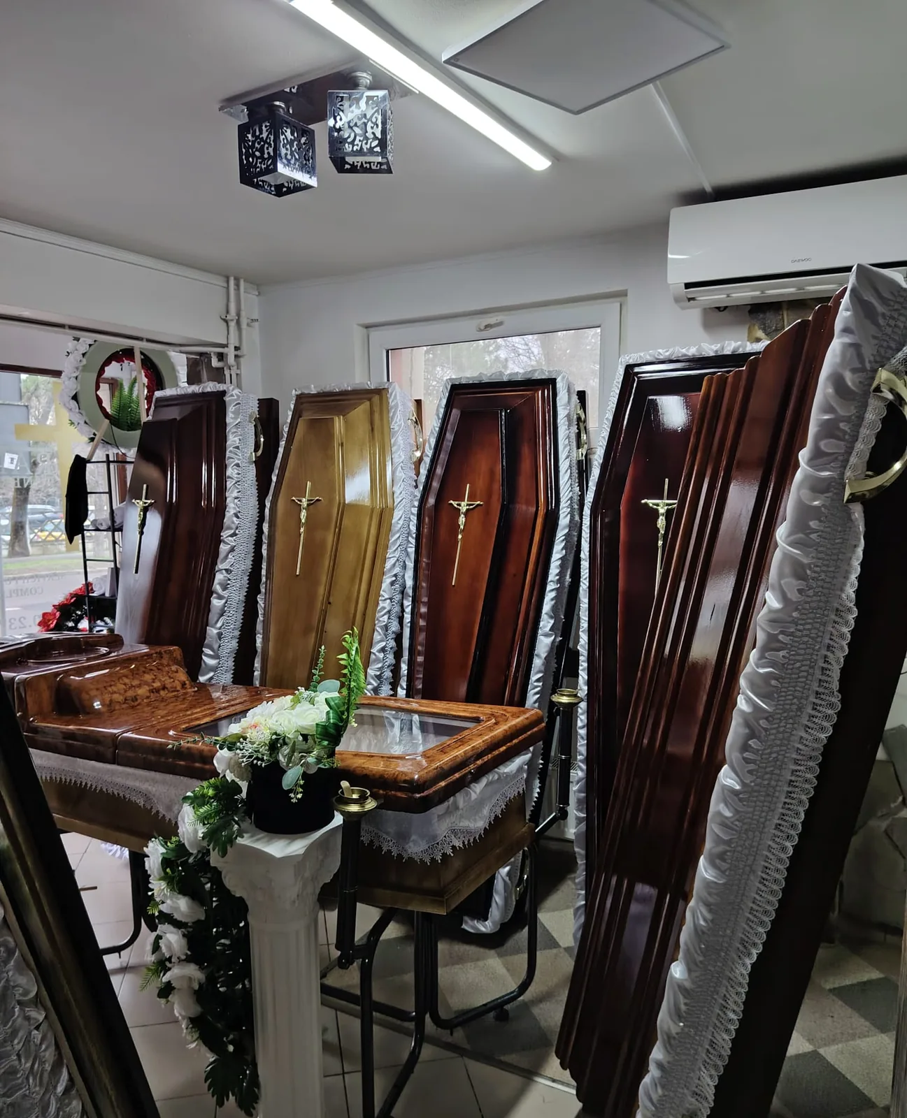 Showroom sicrie Rami Funerare